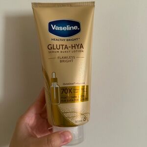 Vaseline Healthy Bright Gluta Hya Serum Burst Lotion - Flawless Bright, 300ml